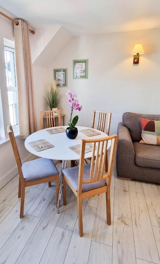 Heart Of Inverness-City Apartment Bagian luar foto