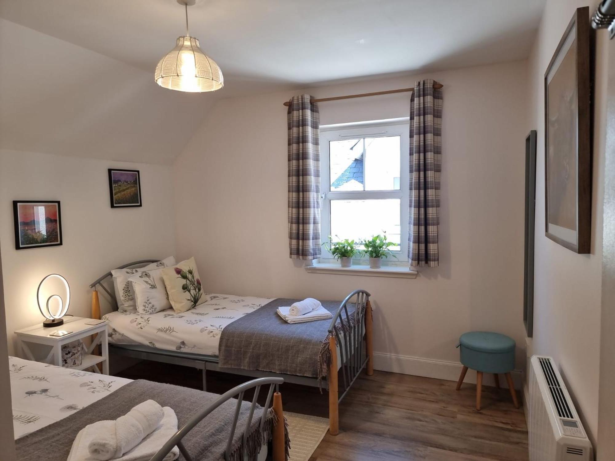 Heart Of Inverness-City Apartment Bagian luar foto