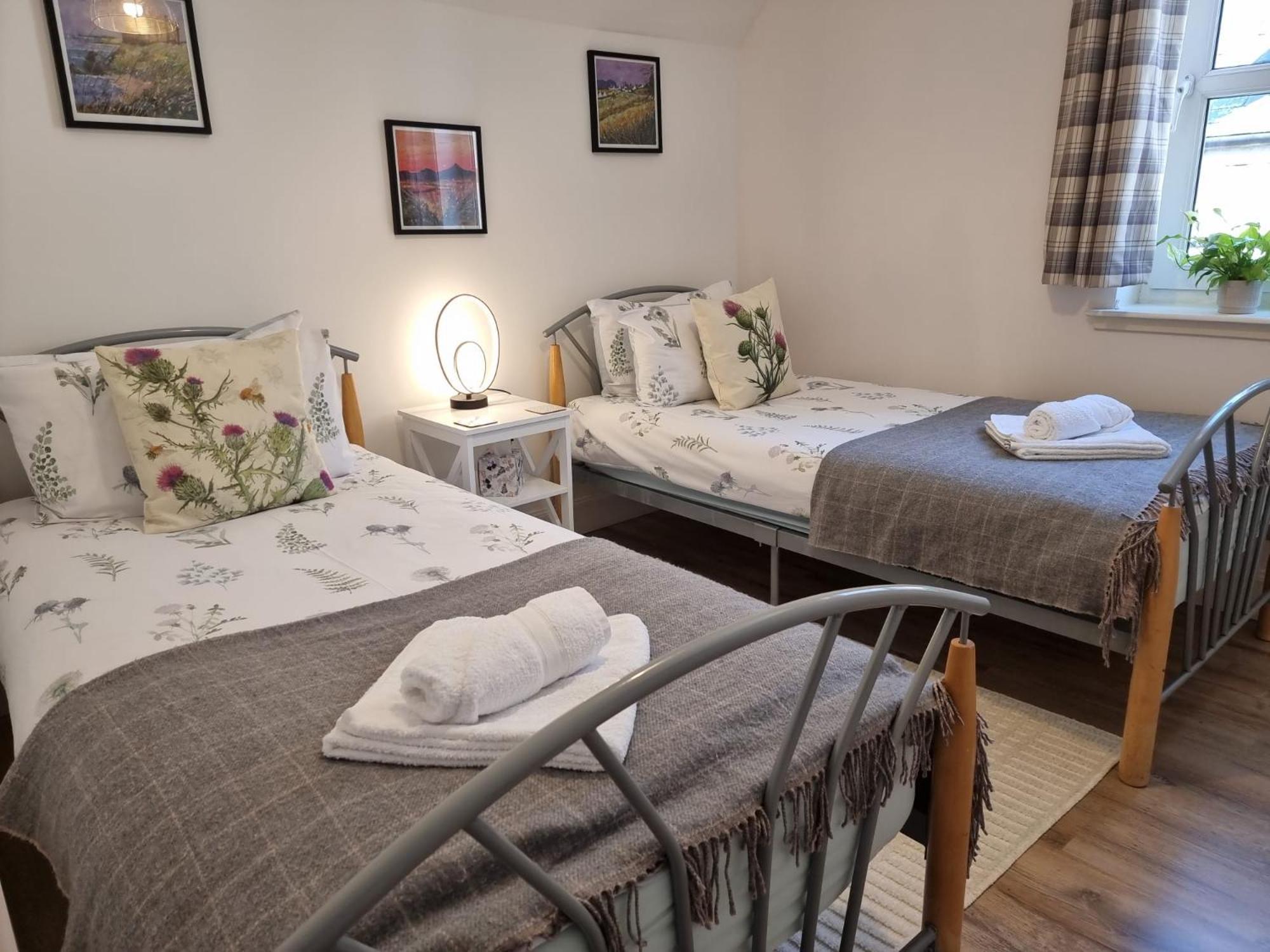 Heart Of Inverness-City Apartment Bagian luar foto