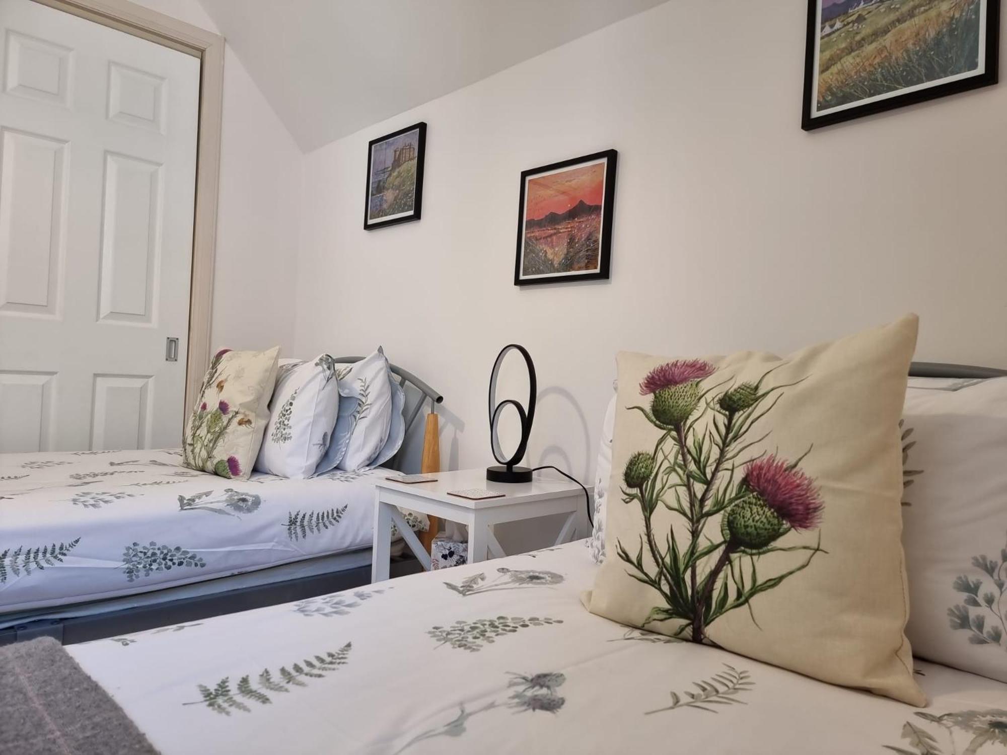 Heart Of Inverness-City Apartment Bagian luar foto