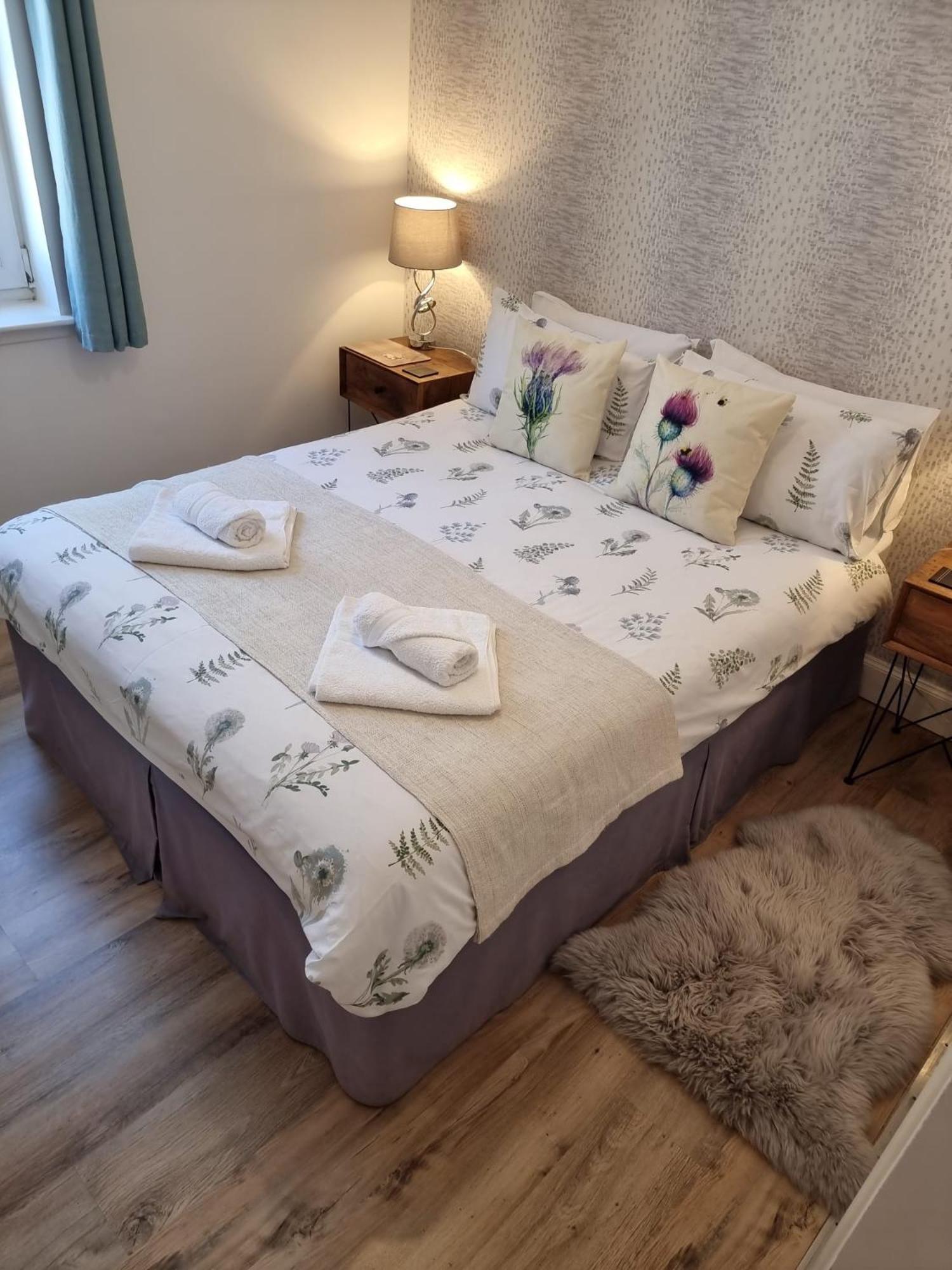 Heart Of Inverness-City Apartment Bagian luar foto